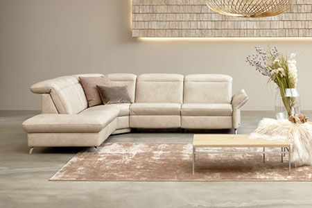 Individuell konfigurierbare Wohnlandschaft mit Relaxfunktion
